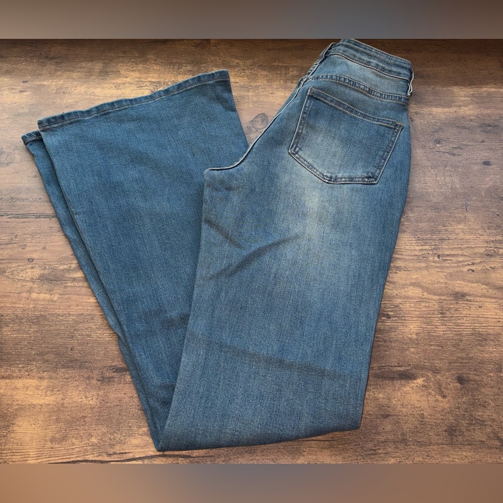 Fashion Nova Flare Wide Leg Jeans JUNIORS - Picture 3 of 4